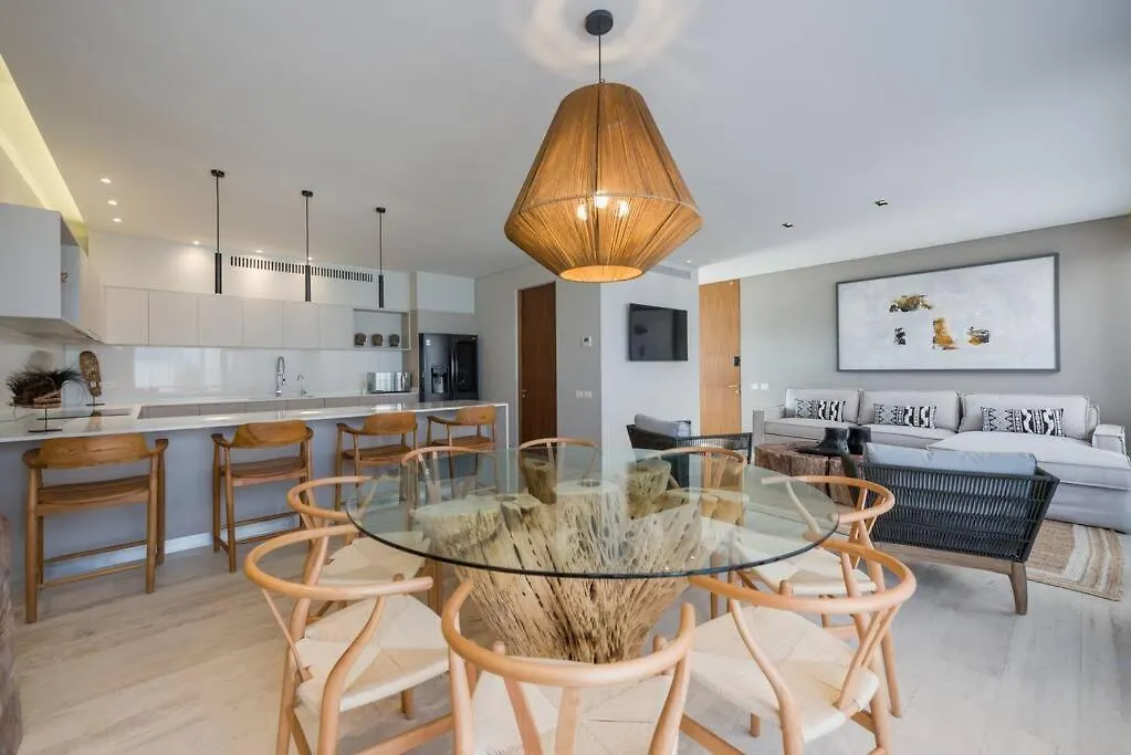 Beyond Amazing 3Bd 2Br/ Balcony Apartment Tulum