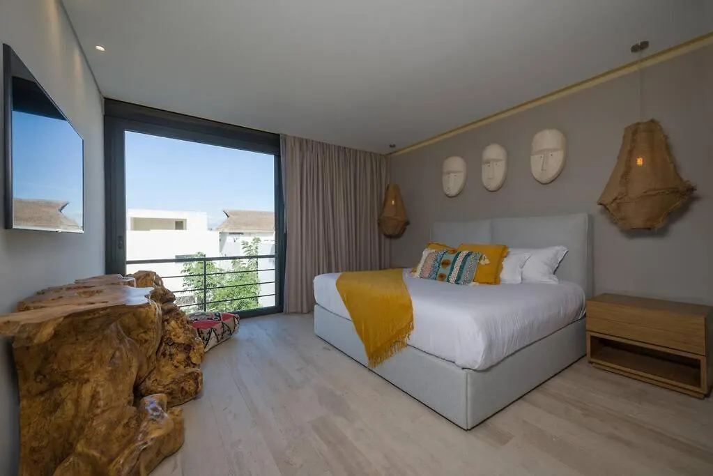 Beyond Amazing 3Bd 2Br/ Balcony Apartment Tulum
